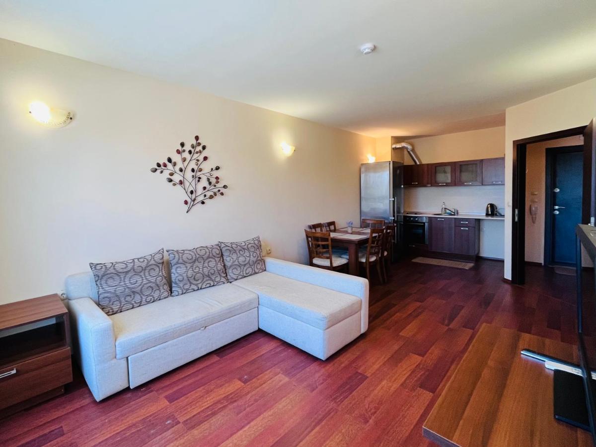 Sea View Rental Front Beach Golden Sands Esterno foto