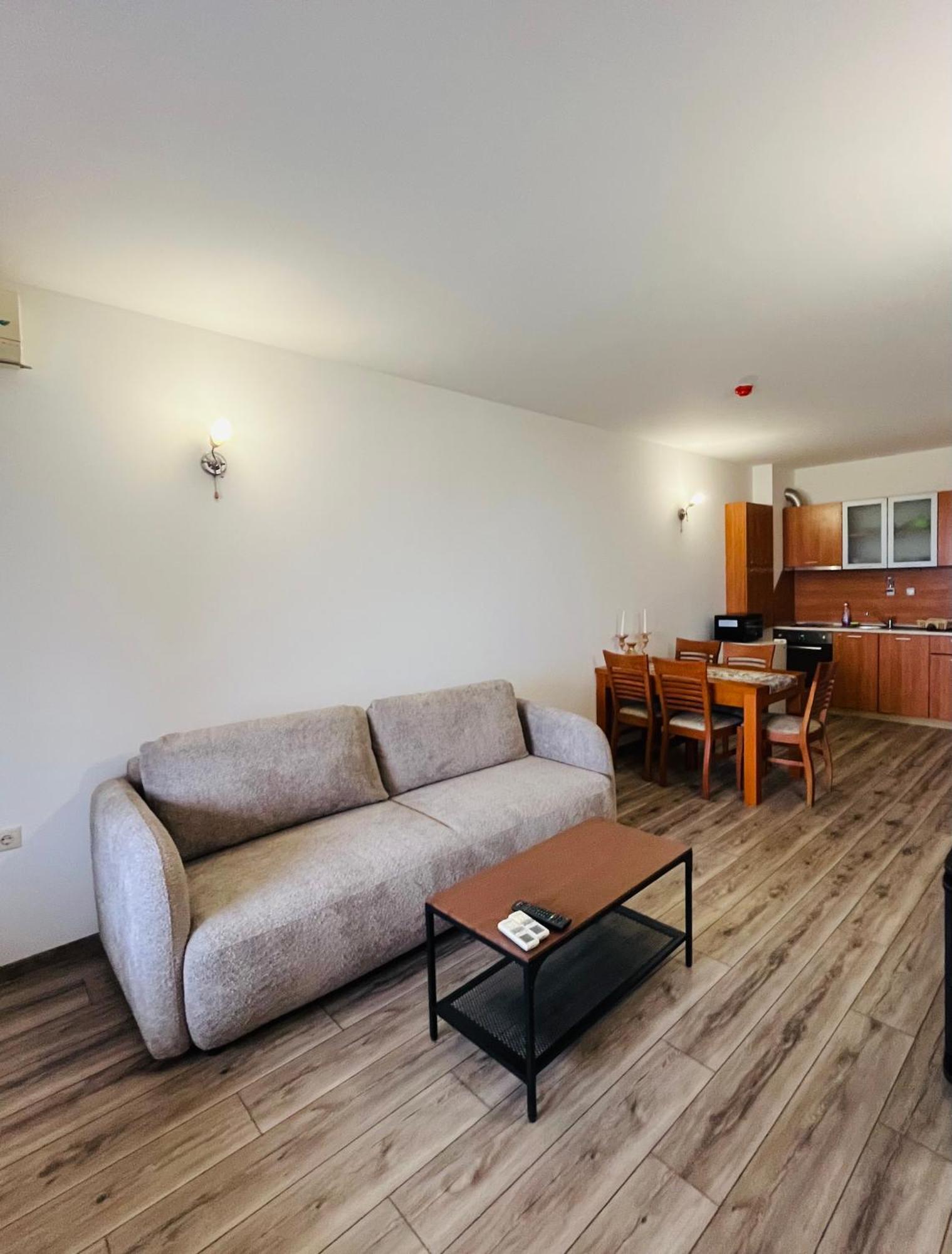 Sea View Rental Front Beach Golden Sands Esterno foto